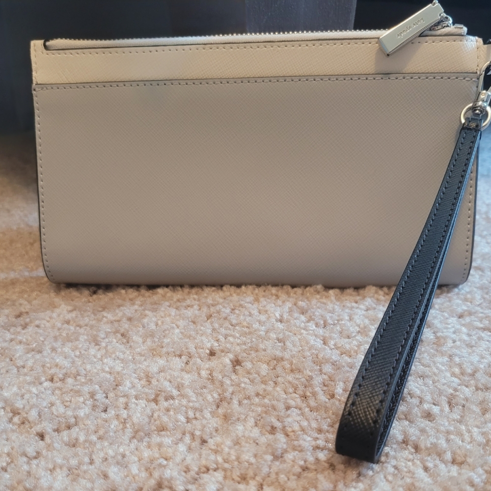Kate Spade Cream And Platinum Saffiano Leather Double Zip Wristlet NWT - Picture 2 of 5
